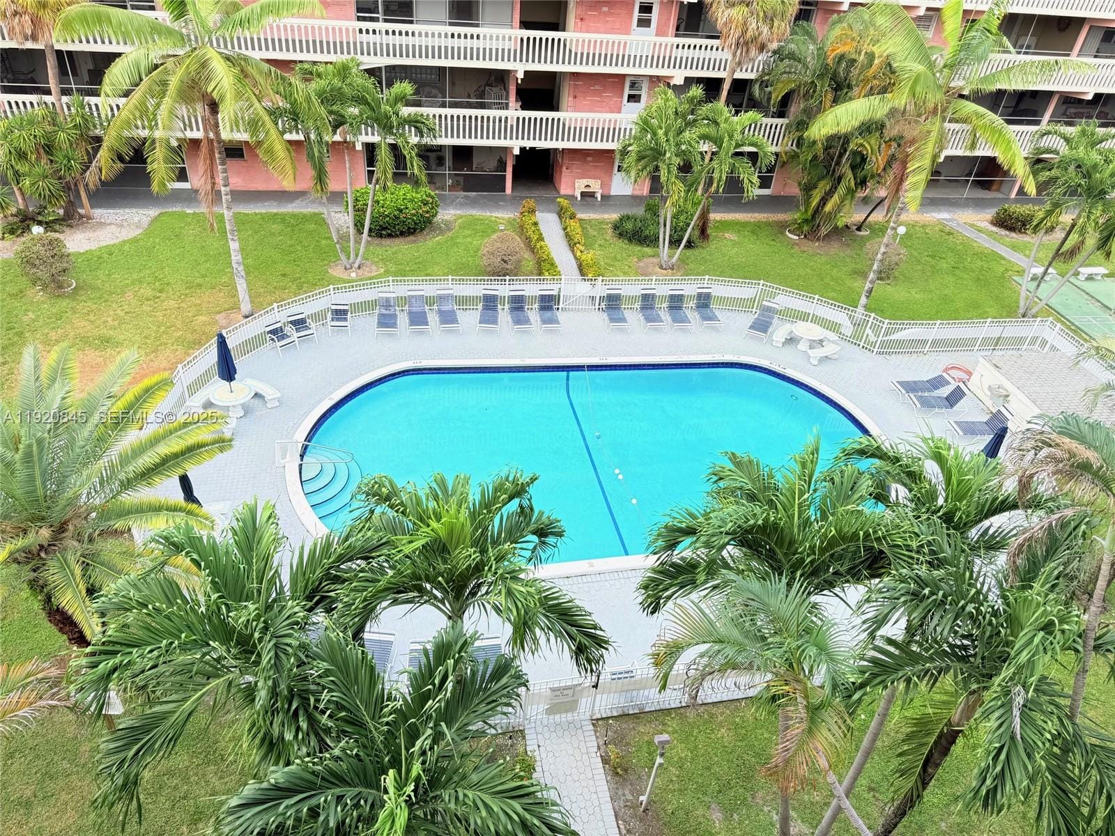 180 NE 12th Avenue 12E, Hallandale Beach, FL 33009 photo 21