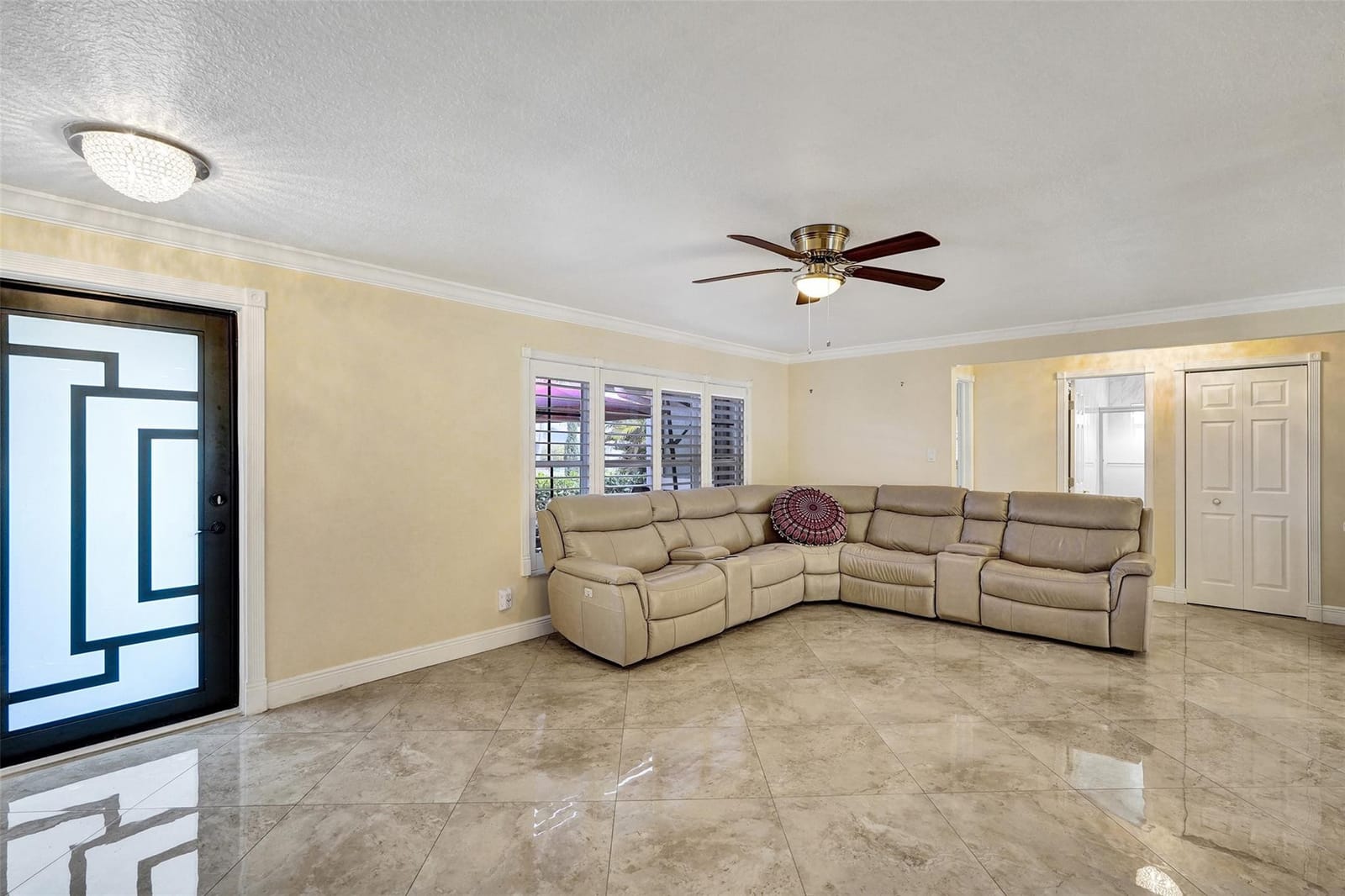10216 NW 83rd Street — photo 7