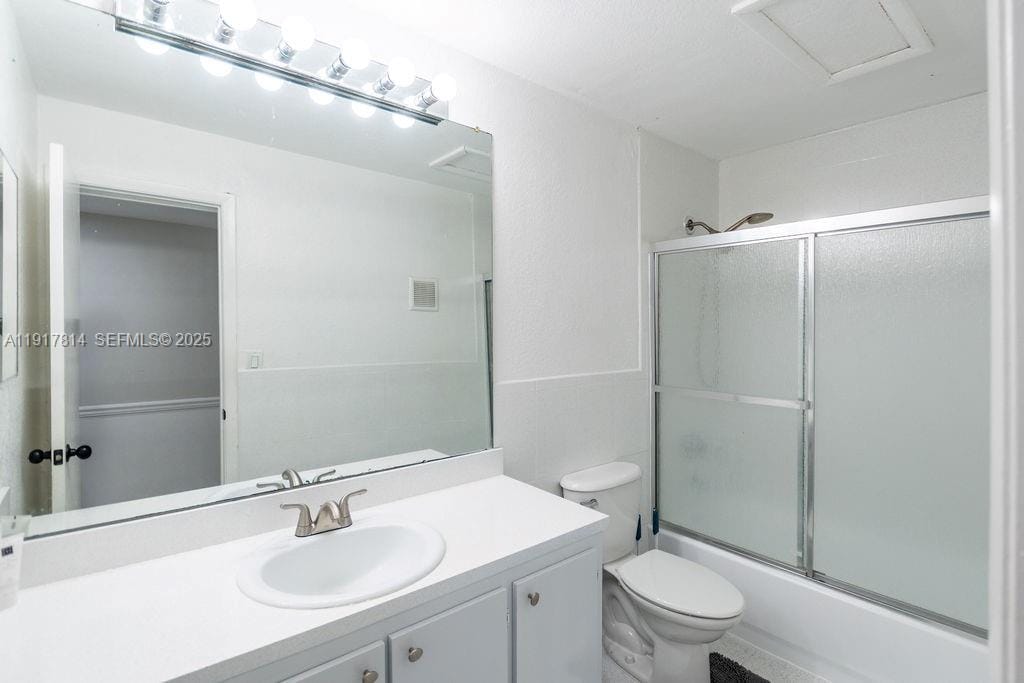 929 NE 199th Street 203, Miami, FL 33179 photo 27
