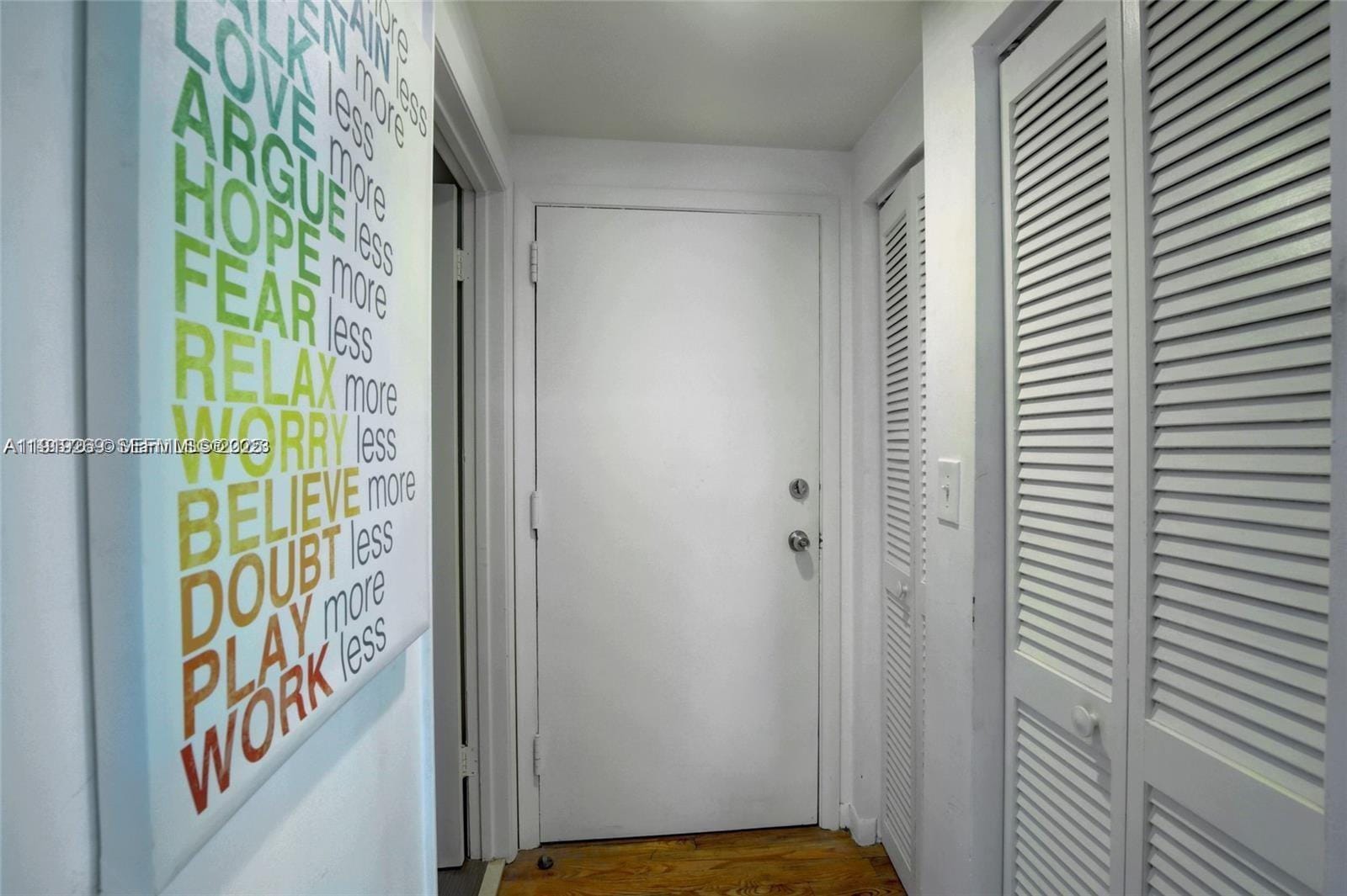 1127 Euclid Avenue 206 — photo 9