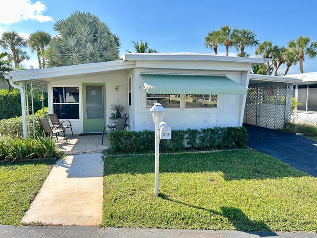 425 E Bougainvillea Drive, Deerfield Beach, FL 33442