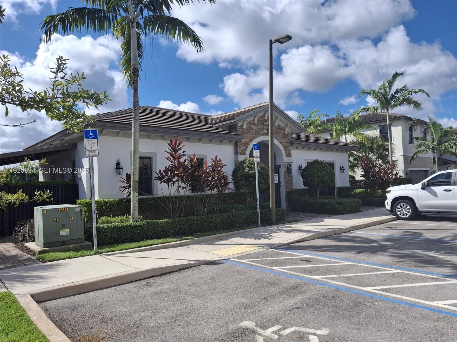 5896 Mustang Manor, Davie, FL 33314 photo 7