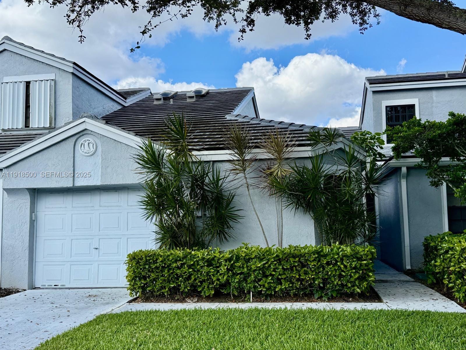 2 bedroom home for sale at 8449 78th, Tamarac, FL 33321 — $300,000