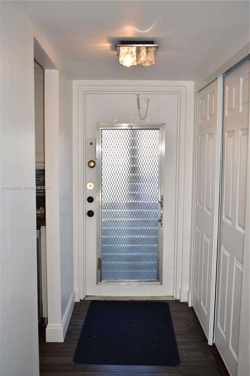 9360 Sunrise Lakes Boulevard 111, Sunrise, FL 33322, Sunrise