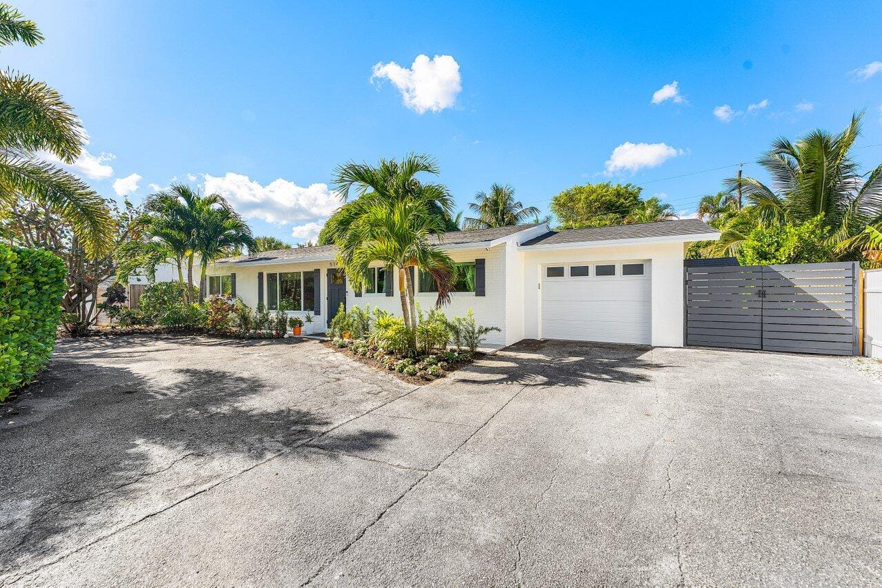 514 N Dover Road, Tequesta, FL 33469