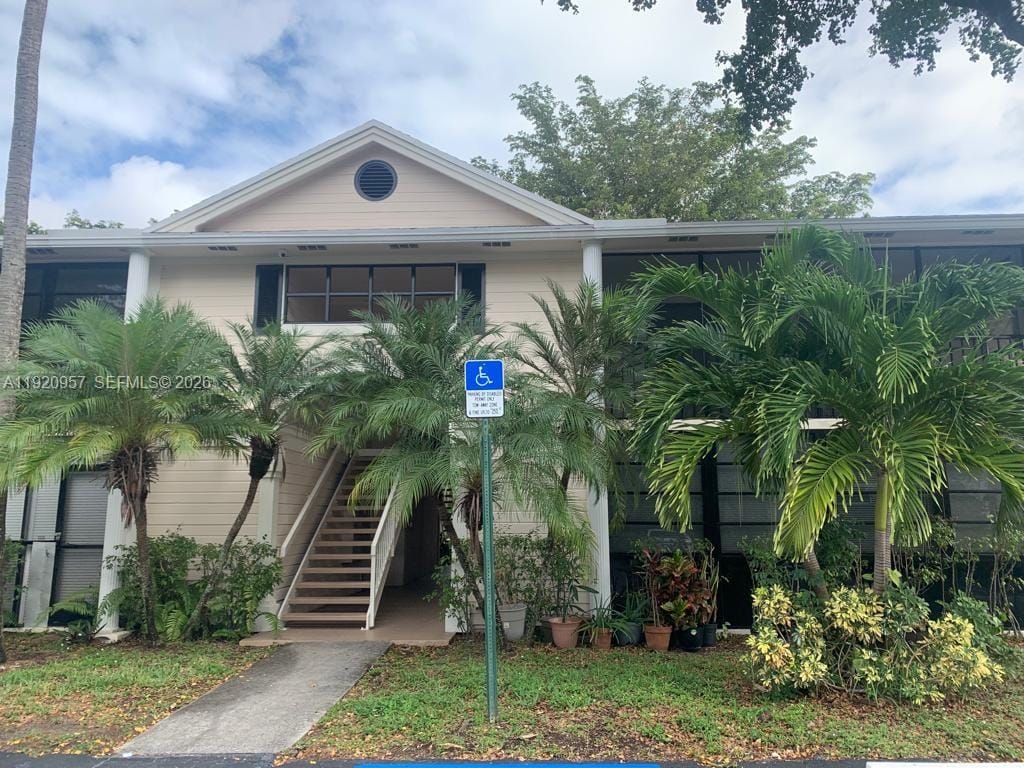 907 NE 199th Street 204