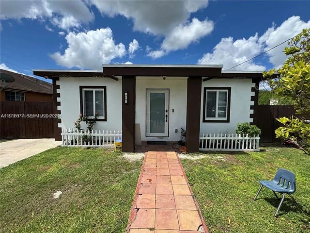 716 SW 11th Avenue, sold in Roosevelt Homesites, Homestead, FL