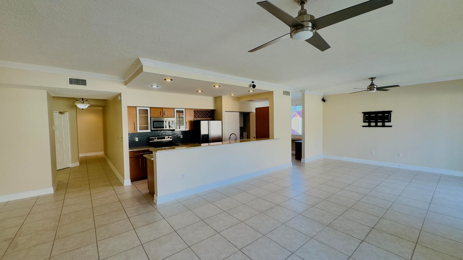 107 Half Moon Circle A3, Hypoluxo, FL 33462 photo 18