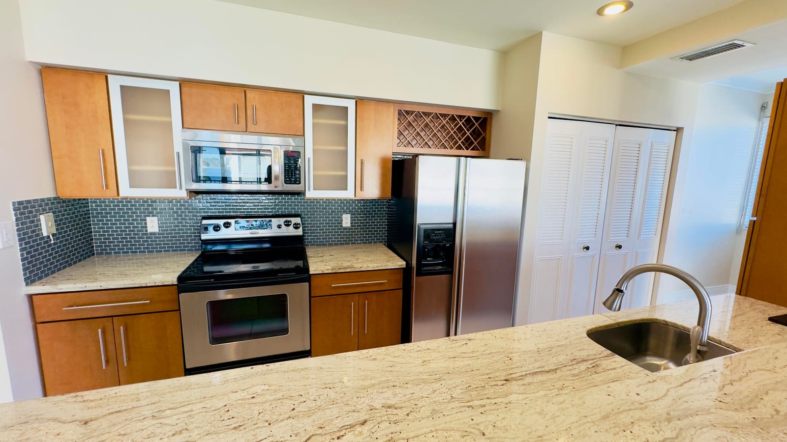 107 Half Moon Circle A3, Hypoluxo, FL 33462 photo 19