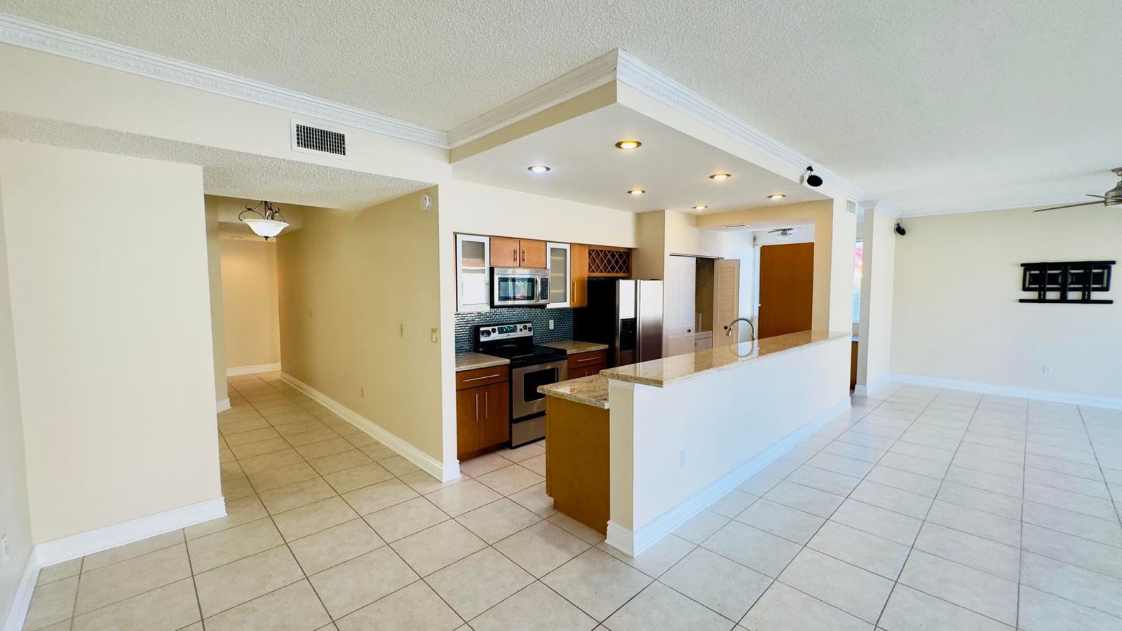 107 Half Moon Circle A3, Hypoluxo, FL 33462 photo 26