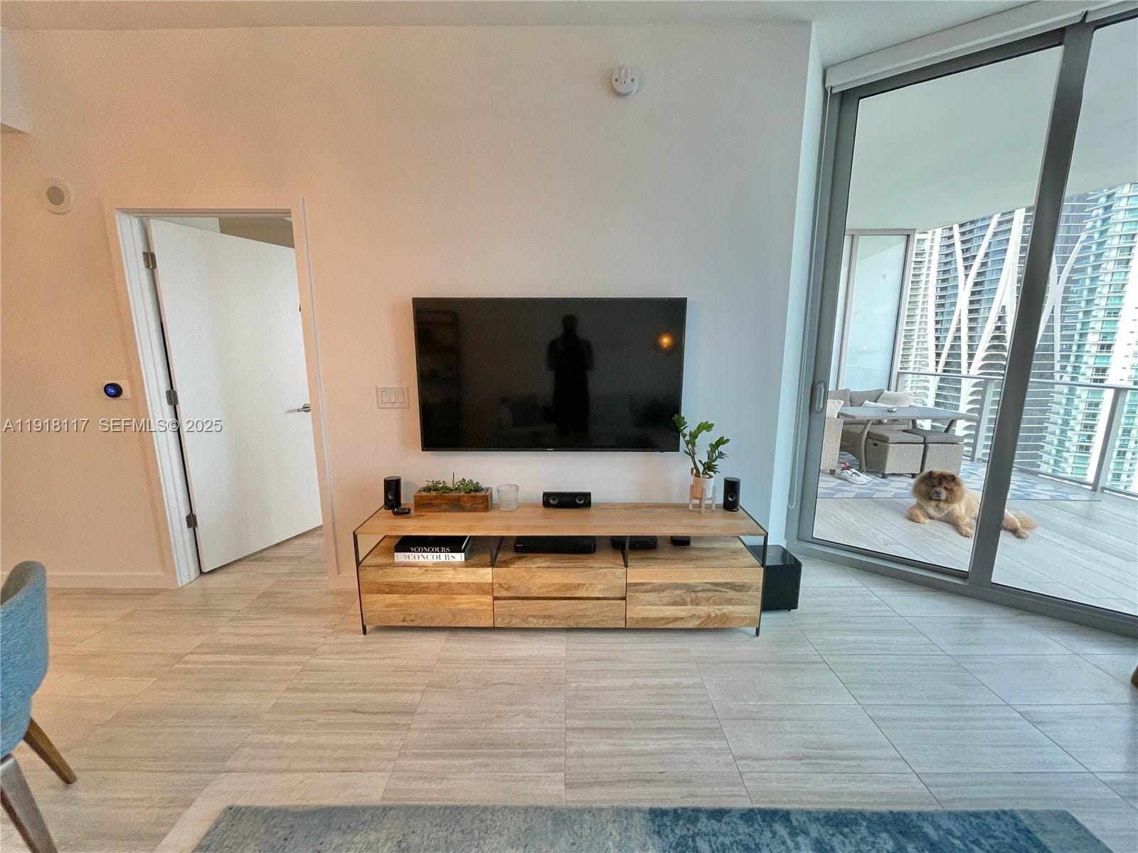 851 NE 1st Avenue 2605, Miami, FL 33132 photo 21
