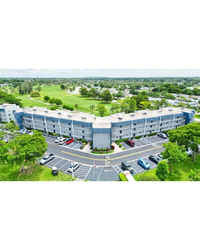 7787 Golf Cir Drive 106, Margate, FL 33063