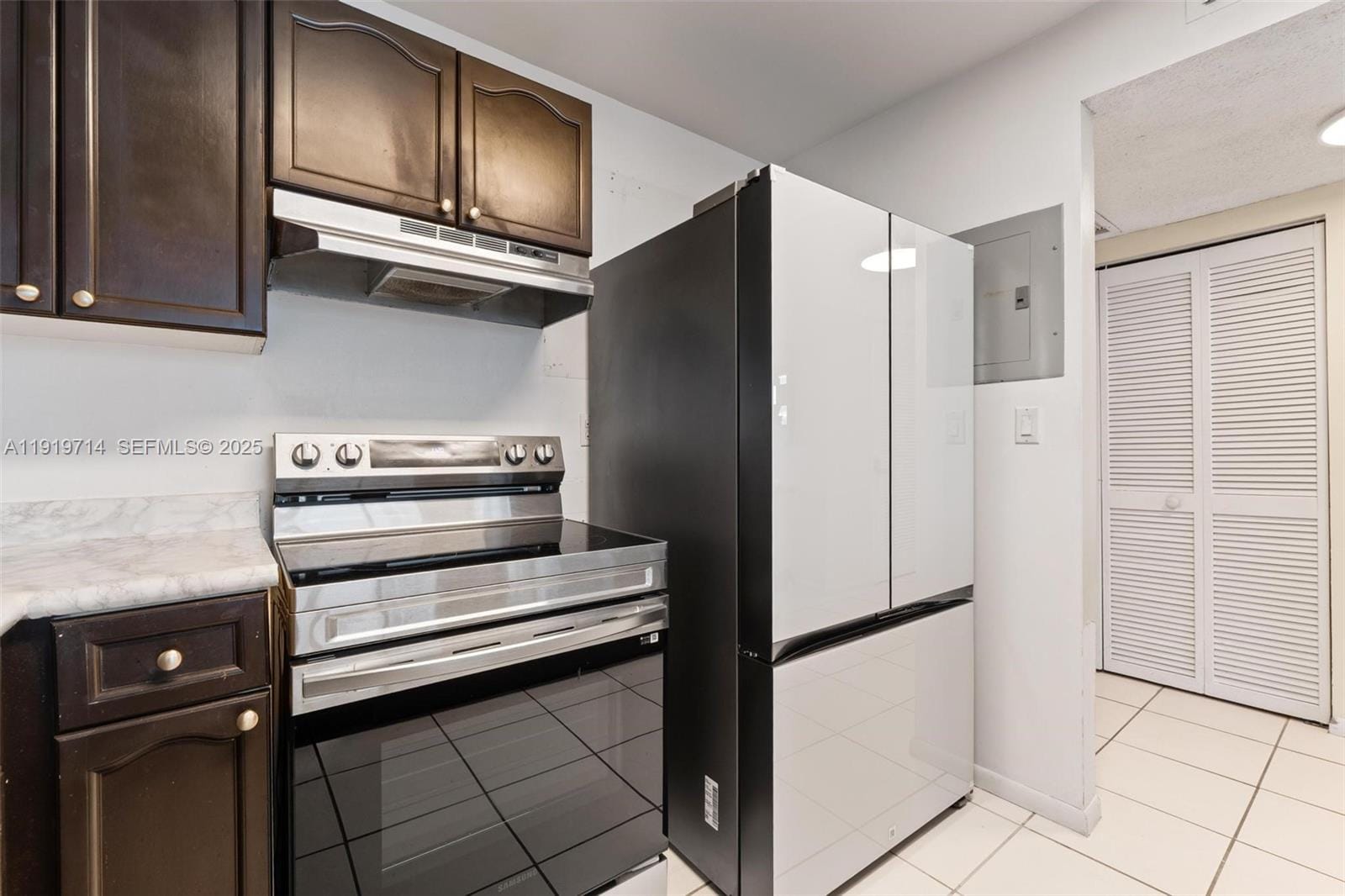 2301 Collins Avenue 802 — photo 11