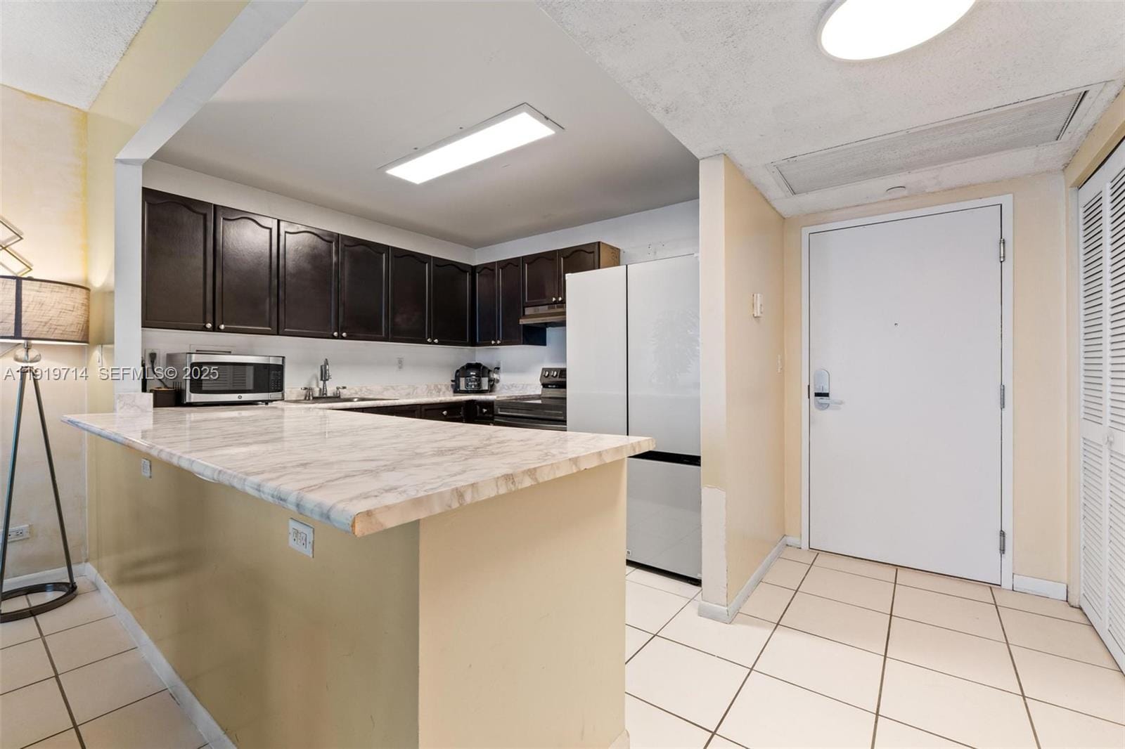 2301 Collins Avenue 802 — photo 8