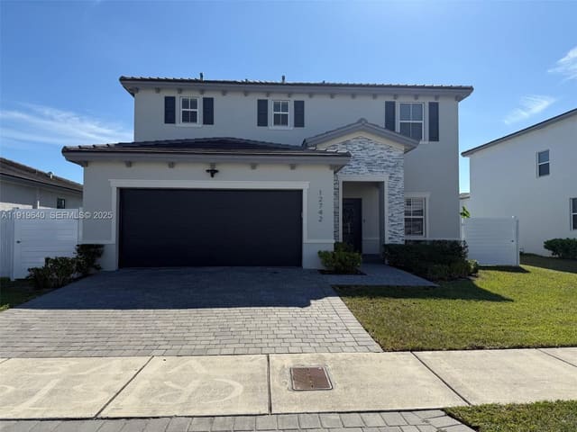 12742 SW 213th Terrace, sold in Siena North, Miami, FL
