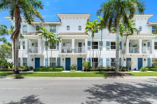 1323 Via De Pepi, sold in Renaissance Commons, Boynton Beach, FL