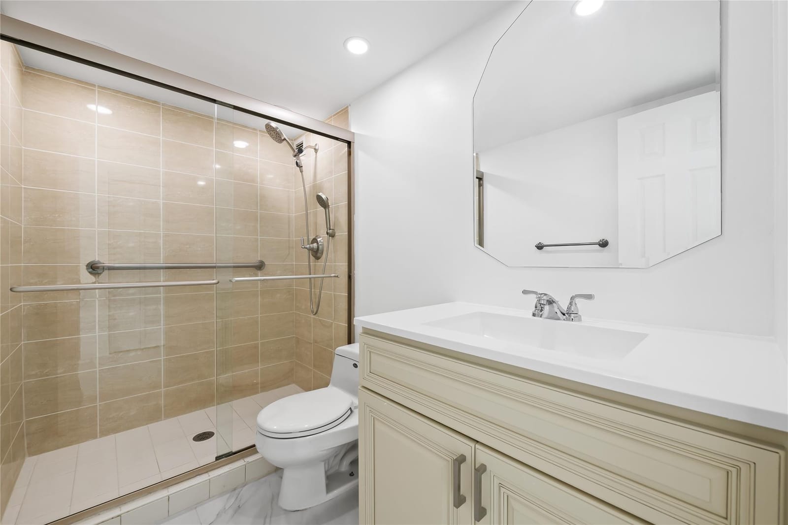 800 Parkview Drive 718, Hallandale Beach, FL 33009 photo 19