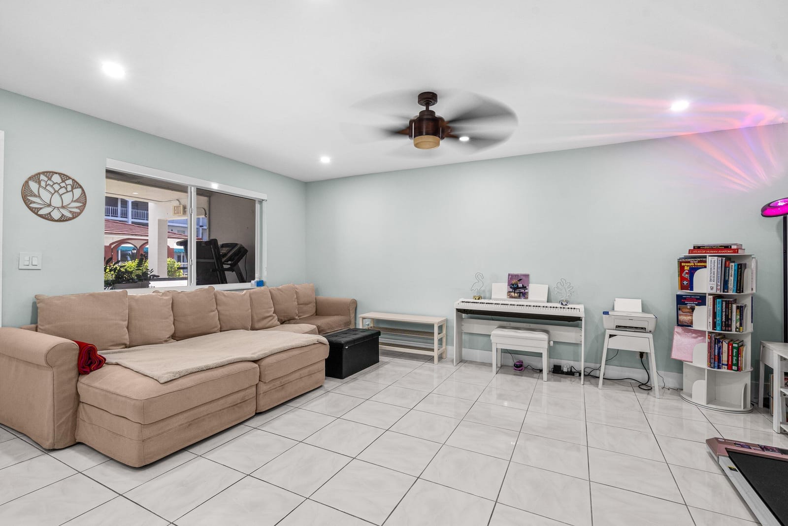 580 Egret Drive 123, Hallandale Beach, FL 33009 photo 13