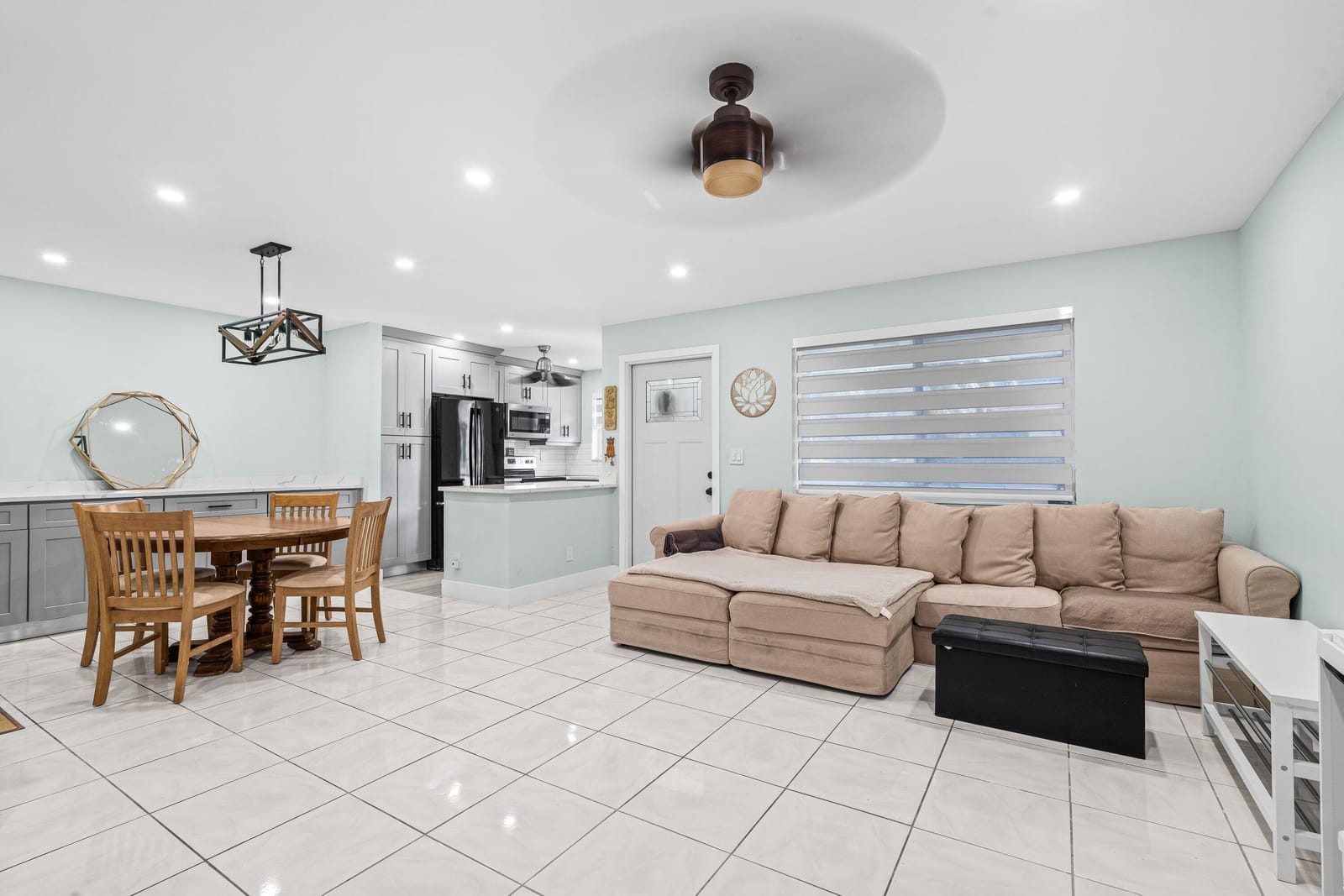 580 Egret Drive 123, Hallandale Beach, FL 33009 photo 14