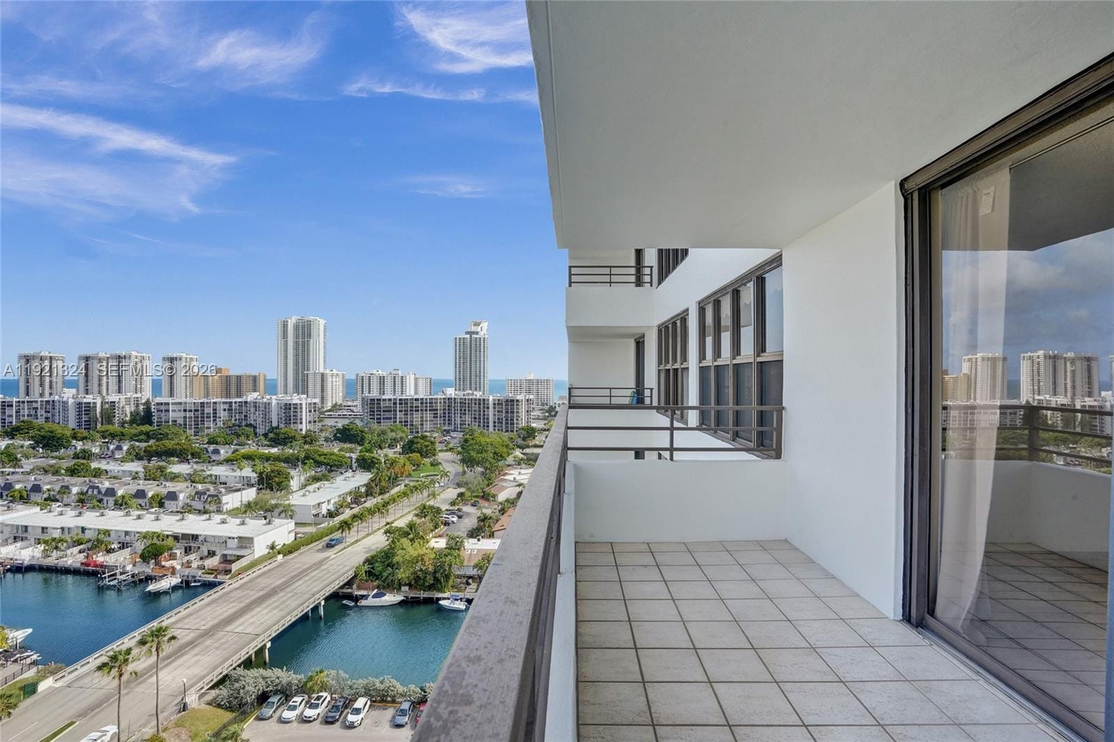 2500 Parkview Drive 1811 — photo 11