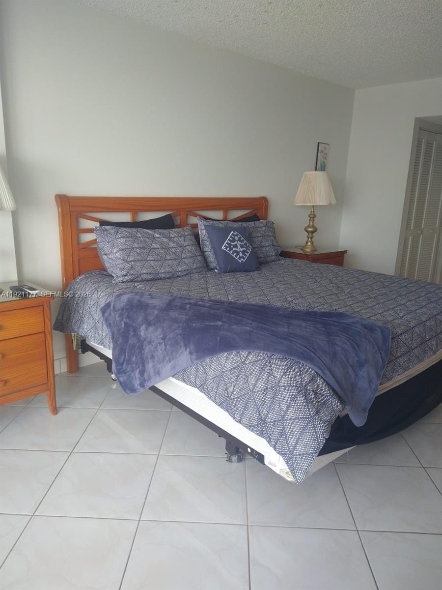 9341 SE Collins Avenue 303 — photo 2