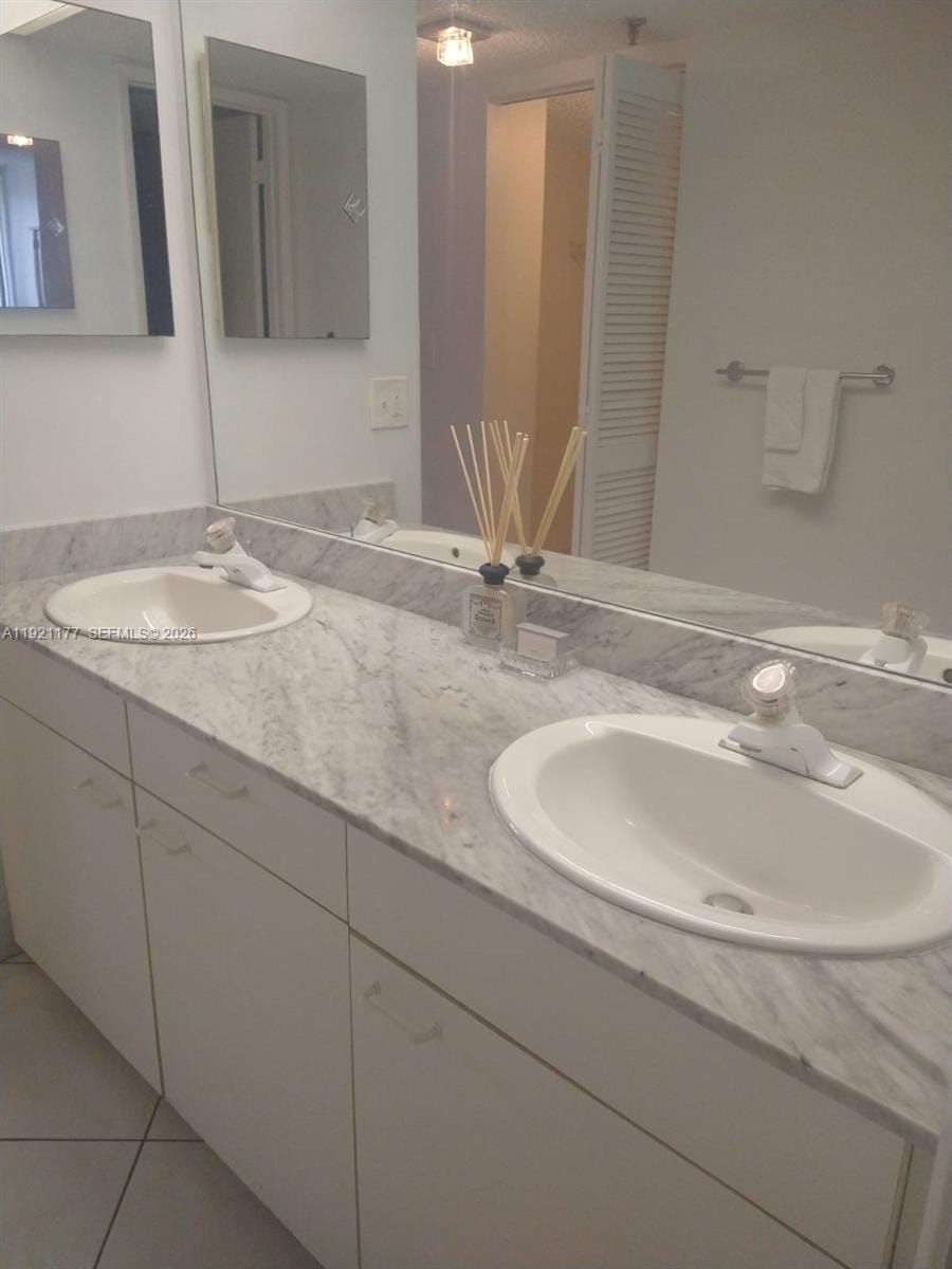 9341 SE Collins Avenue 303 — photo 9
