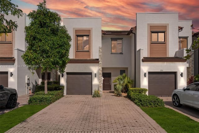 245 NE 210th Street, Miami, FL 33179
