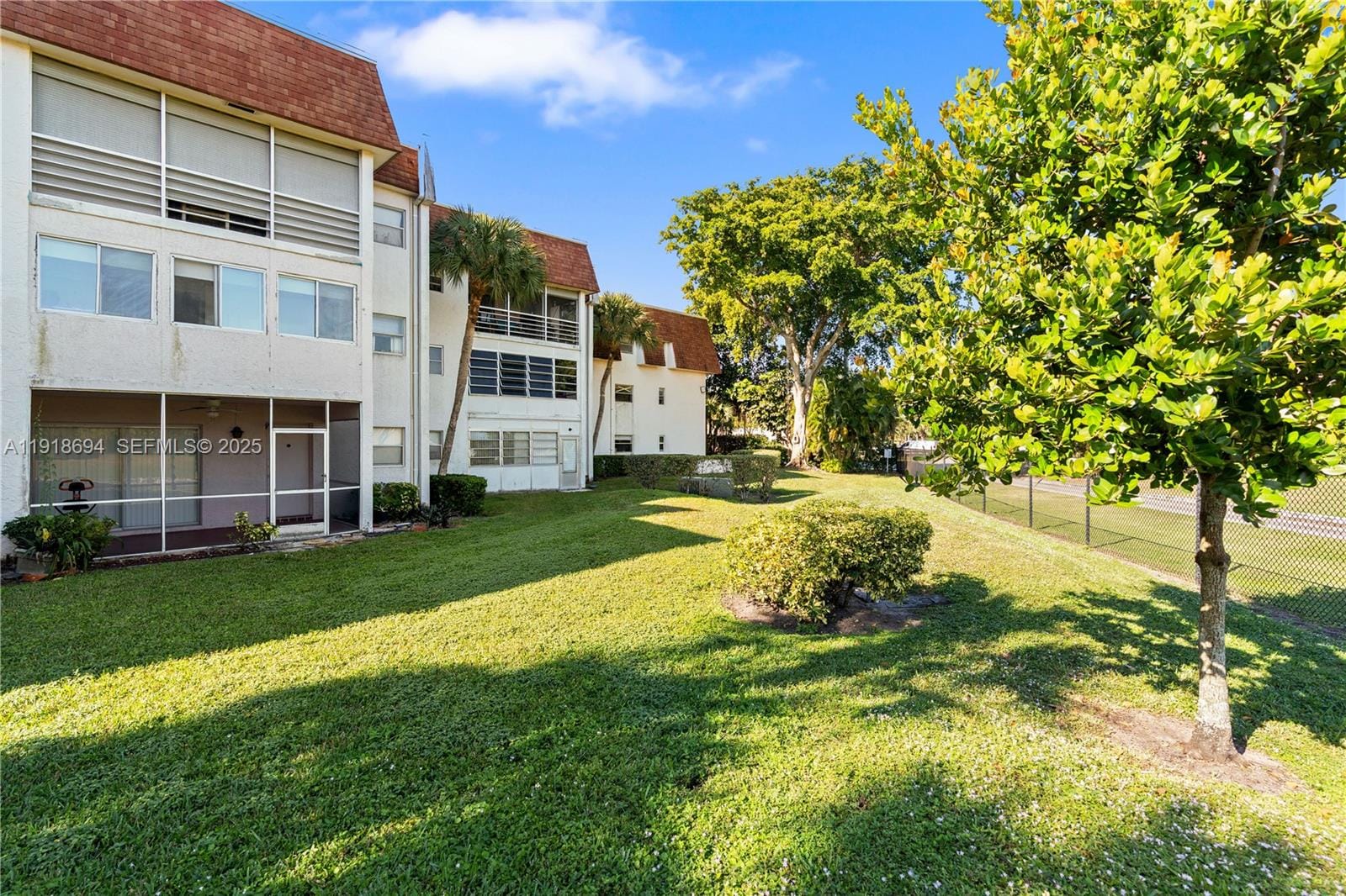8000 Lagos De Campo Boulevard A-104, Tamarac, FL 33321 photo 14