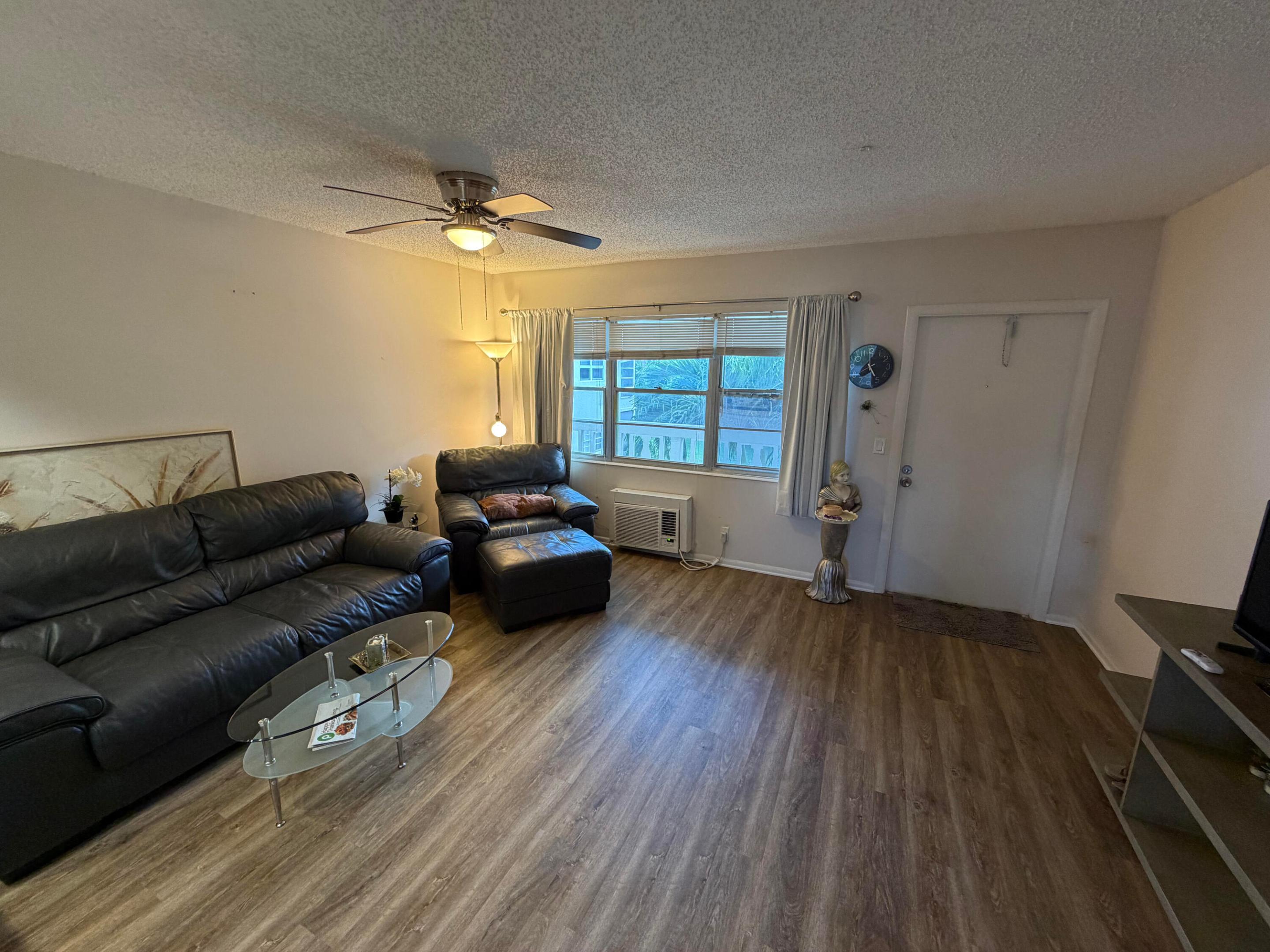 107 Prescott E — photo 3