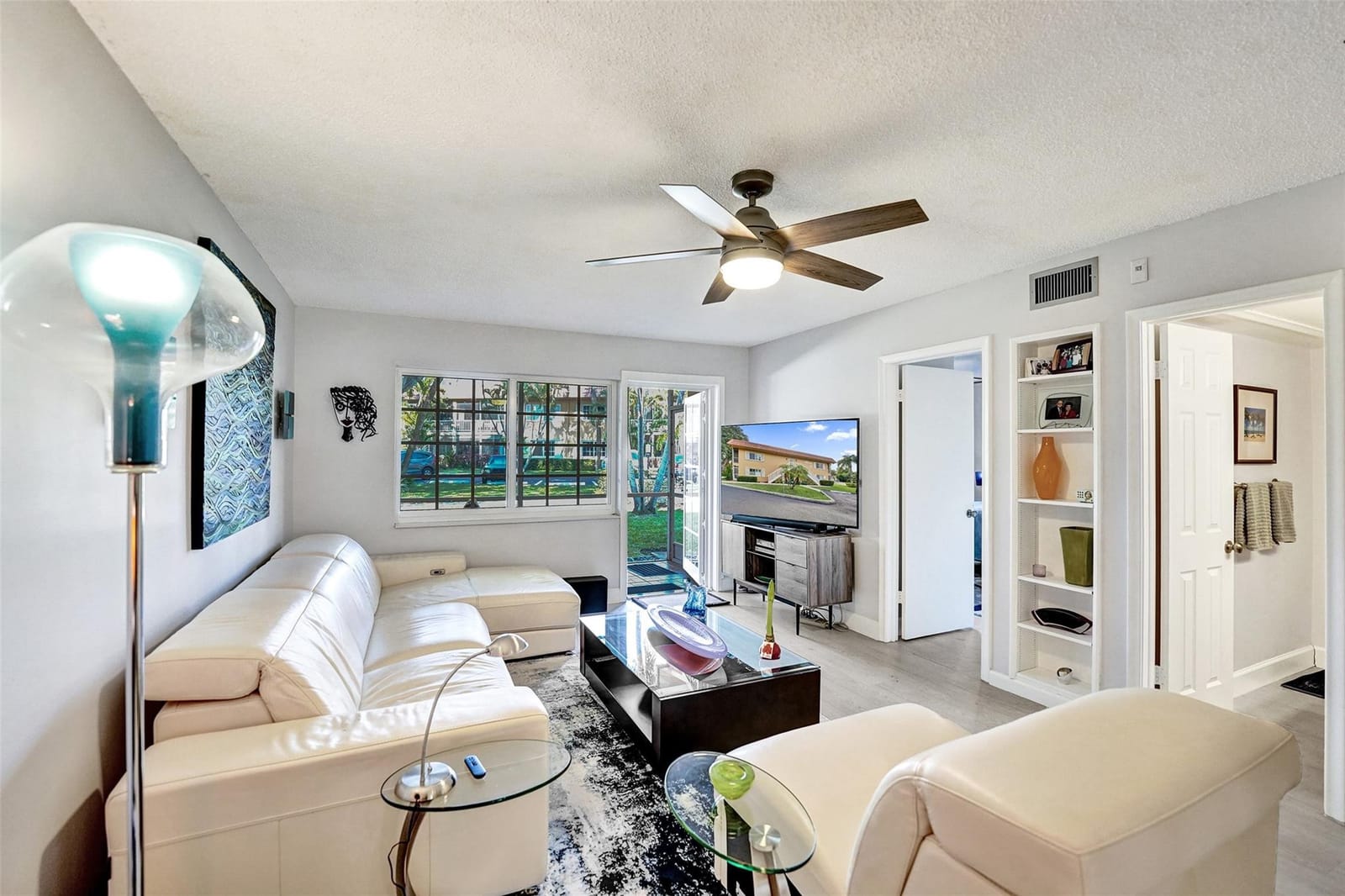 1930 NE 2nd Avenue 102L, Wilton Manors, FL 33305 photo 22