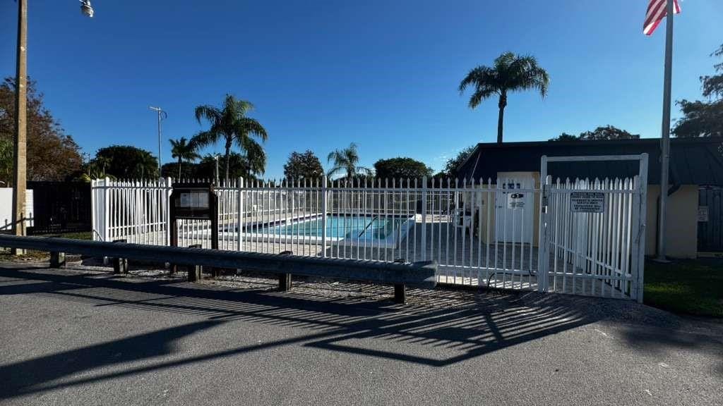2494 Waterside Drive 4c, Lake Worth, FL 33461 photo 28