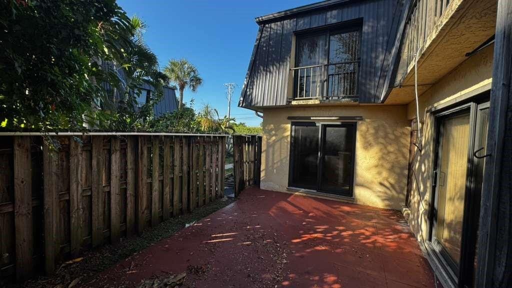 2494 Waterside Drive 4c — photo 4