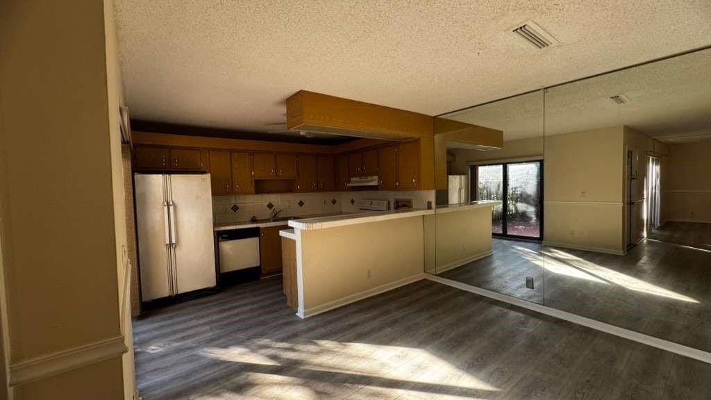 2494 Waterside Drive 4c — photo 7
