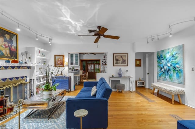 3600 SW 1st Avenue, Miami, FL 33145