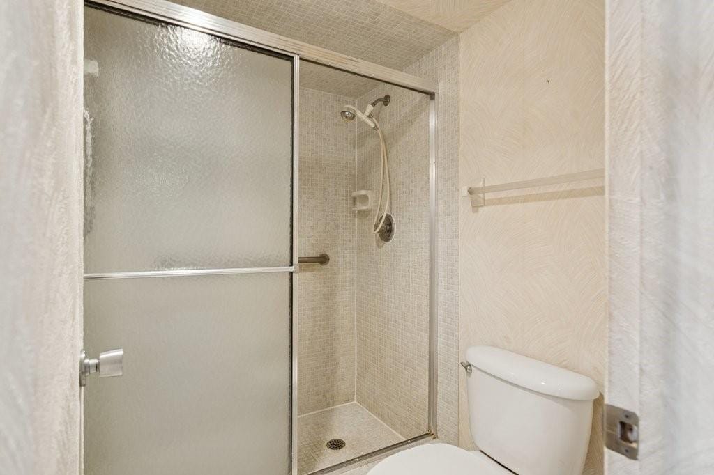 3960 Oaks Clubhouse Drive 502 — photo 11