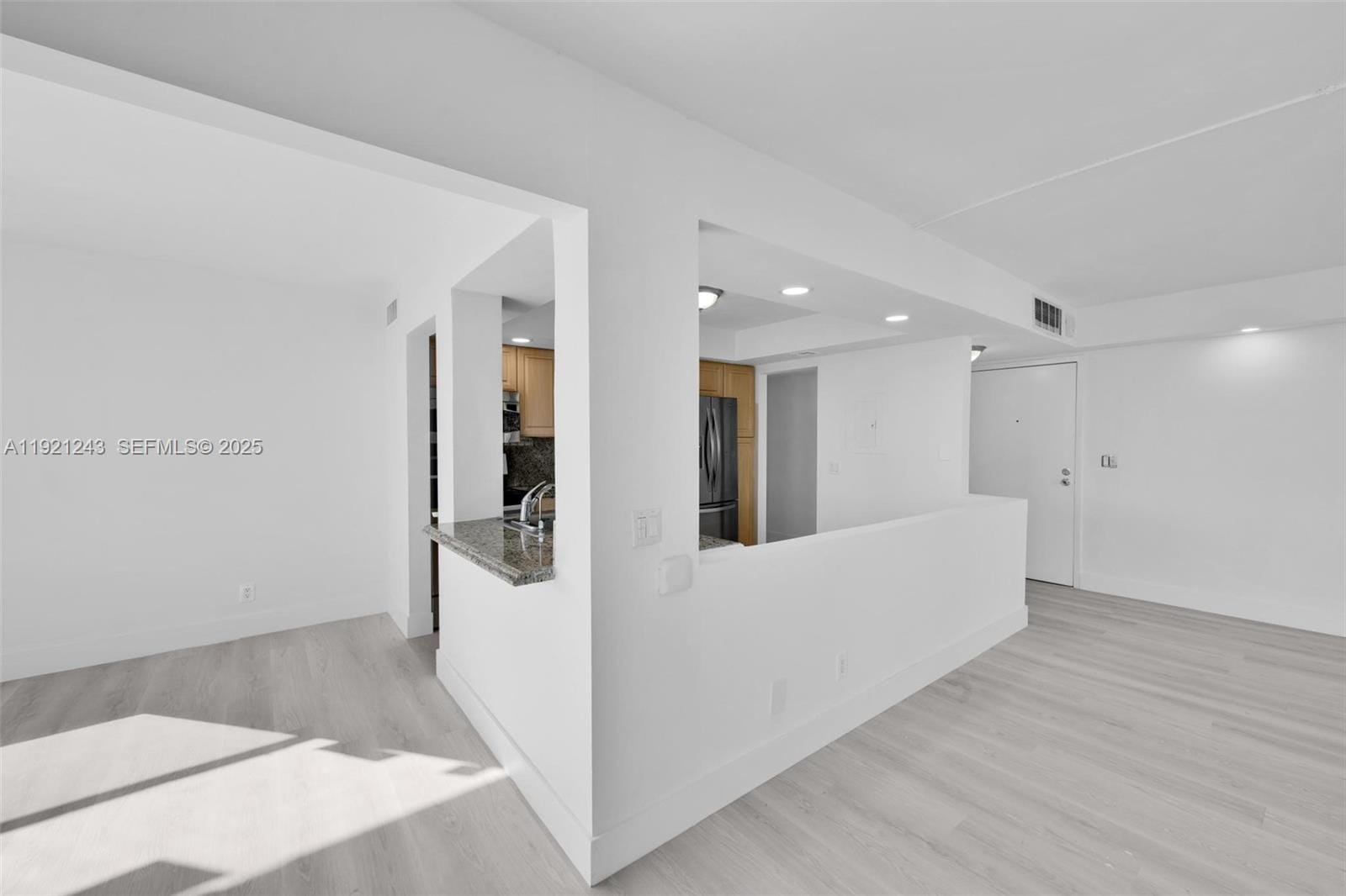 16570 NE 26th Avenue 2A, North Miami Beach, FL 33160 photo 12