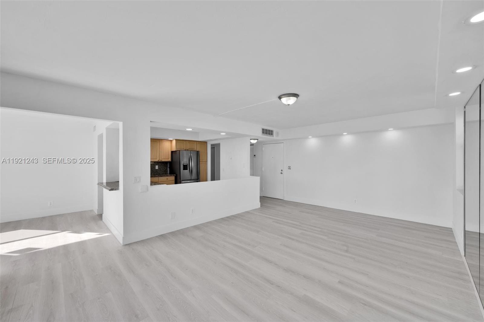 16570 NE 26th Avenue 2A, North Miami Beach, FL 33160 photo 13
