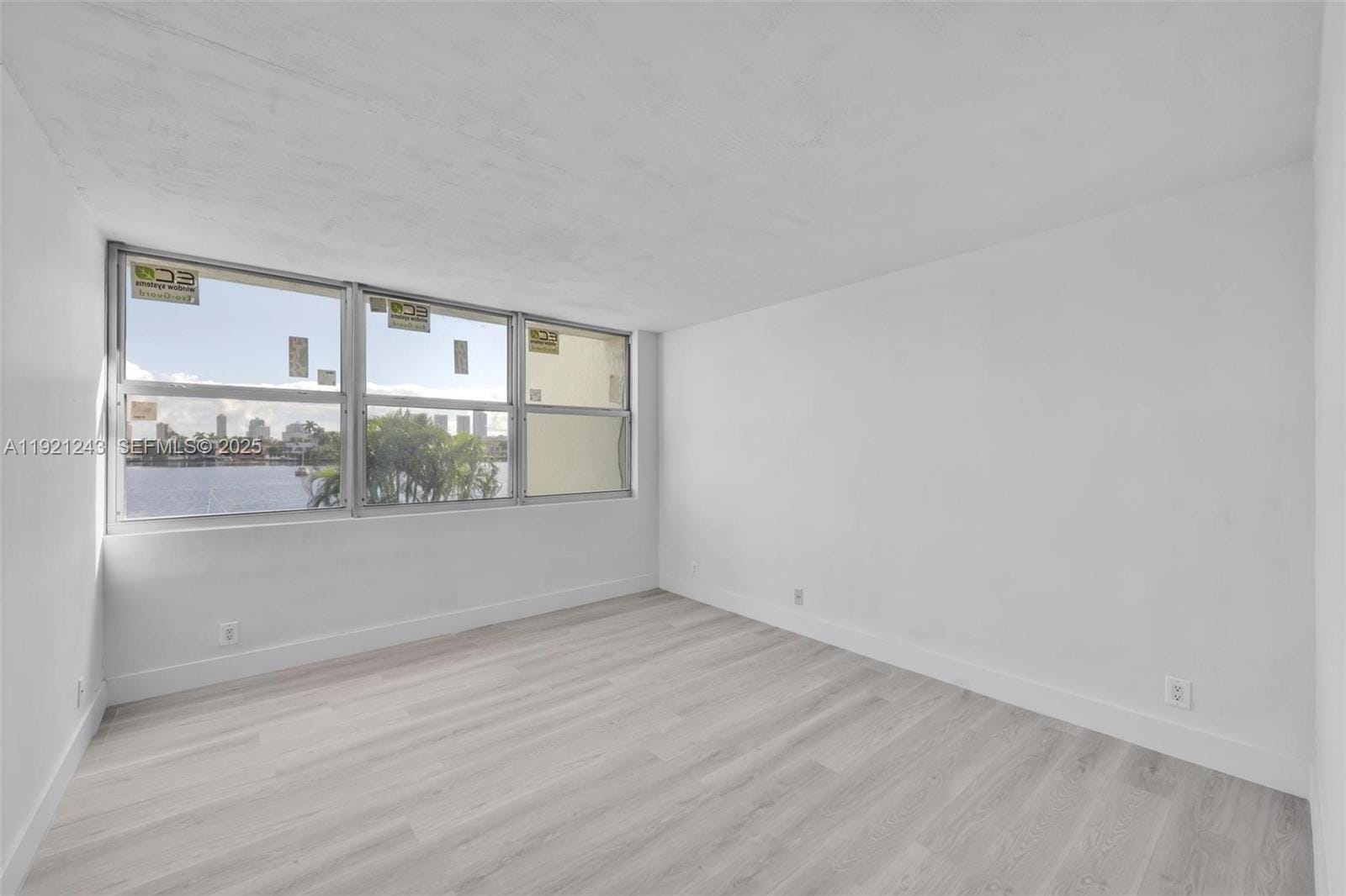16570 NE 26th Avenue 2A, North Miami Beach, FL 33160 photo 14