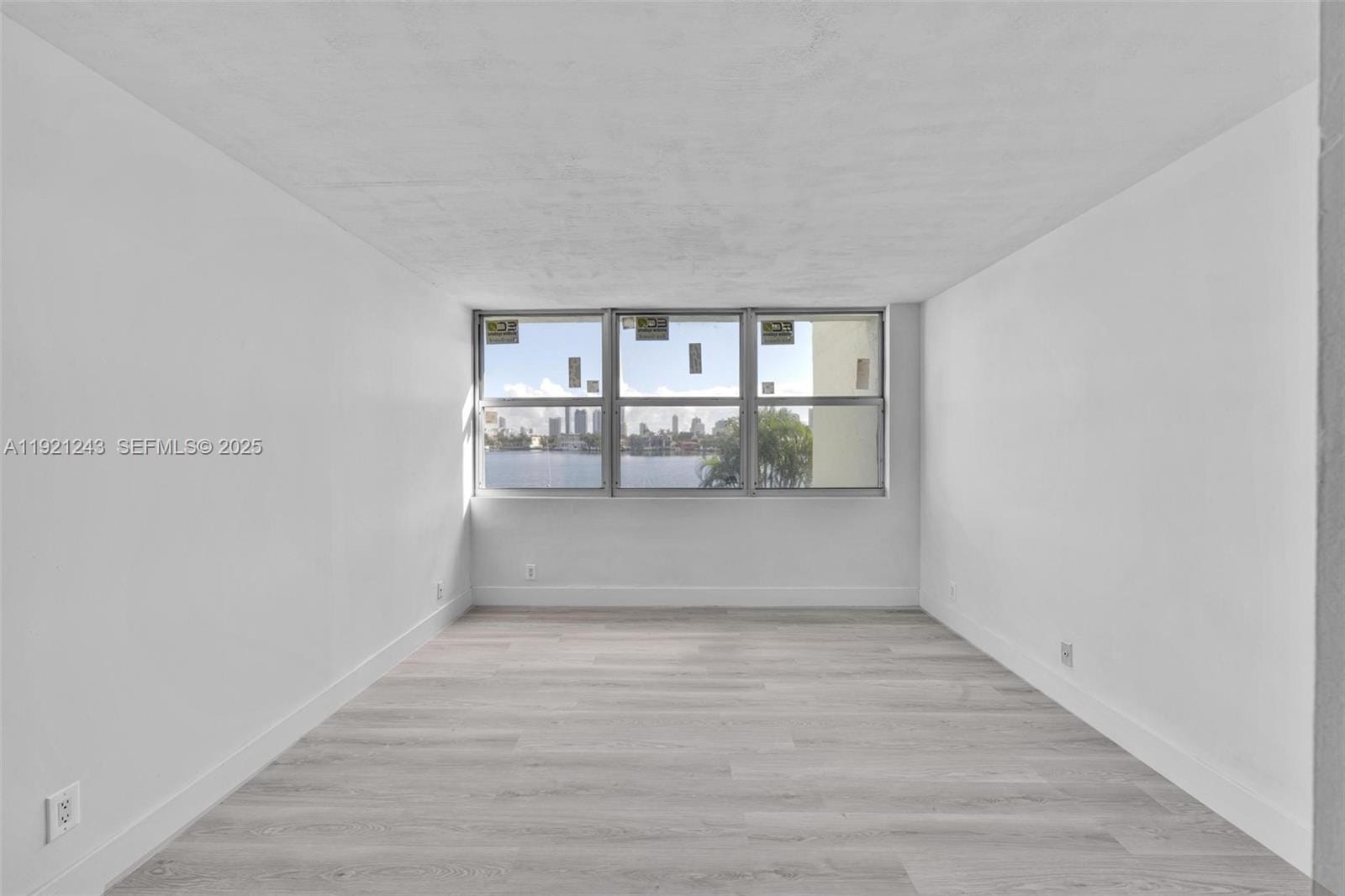 16570 NE 26th Avenue 2A, North Miami Beach, FL 33160 photo 15