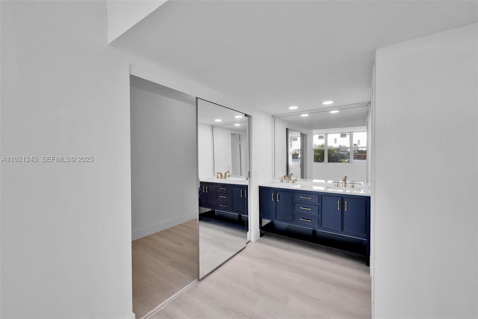 16570 NE 26th Avenue 2A, North Miami Beach, FL 33160 photo 16