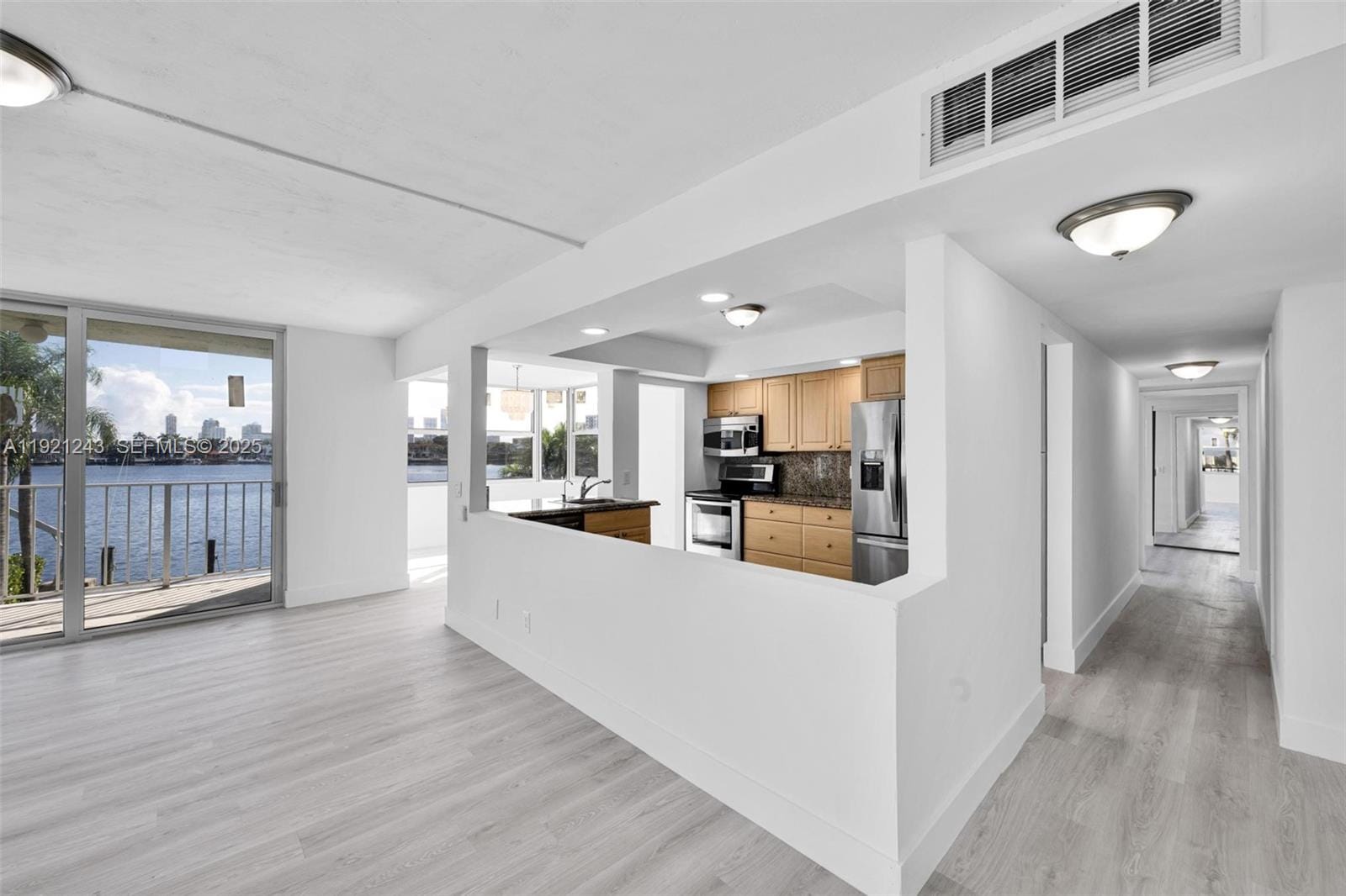 16570 NE 26th Avenue 2A, North Miami Beach, FL 33160 photo 3