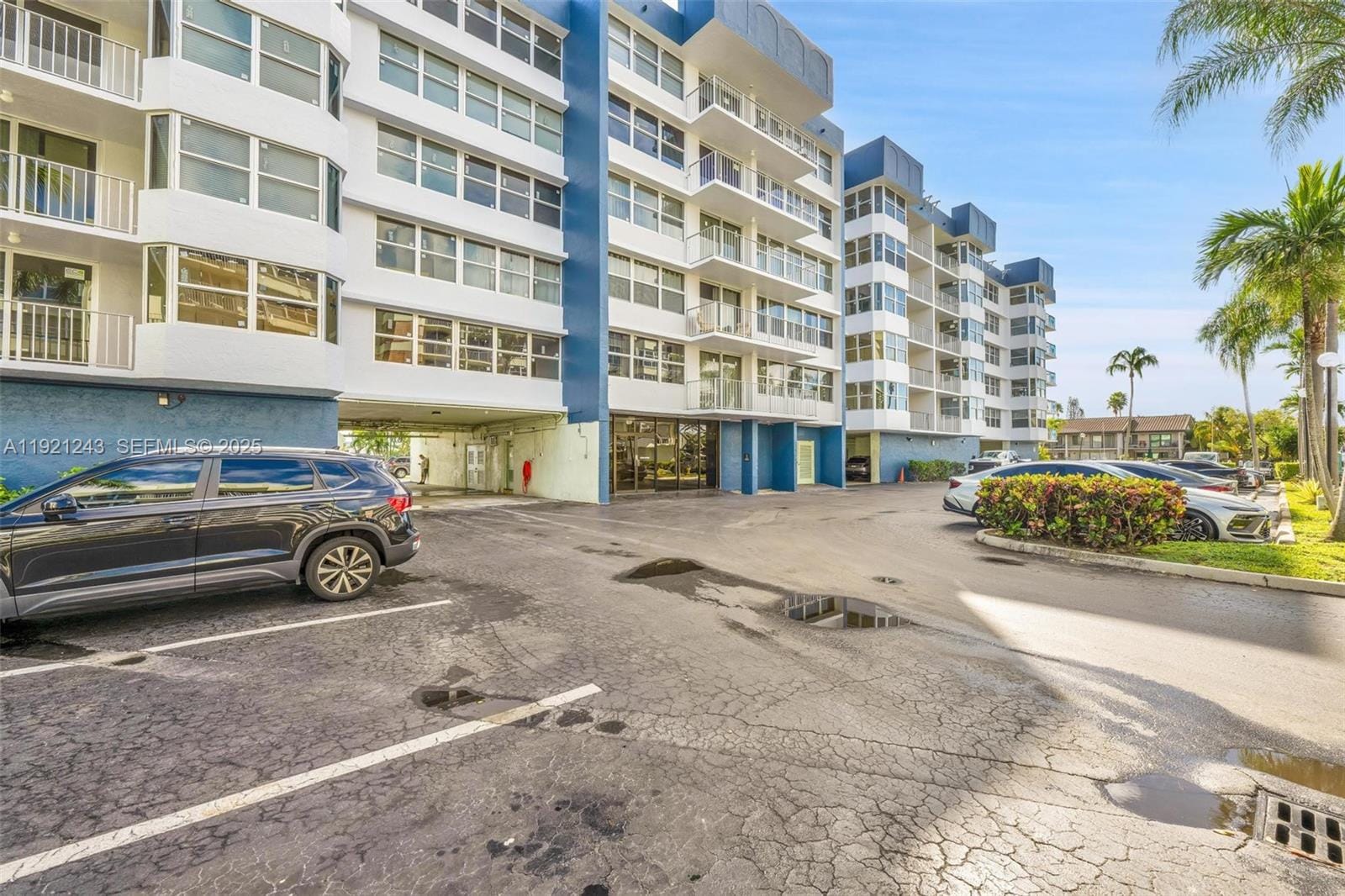 16570 NE 26th Avenue 2A, North Miami Beach, FL 33160 photo 29
