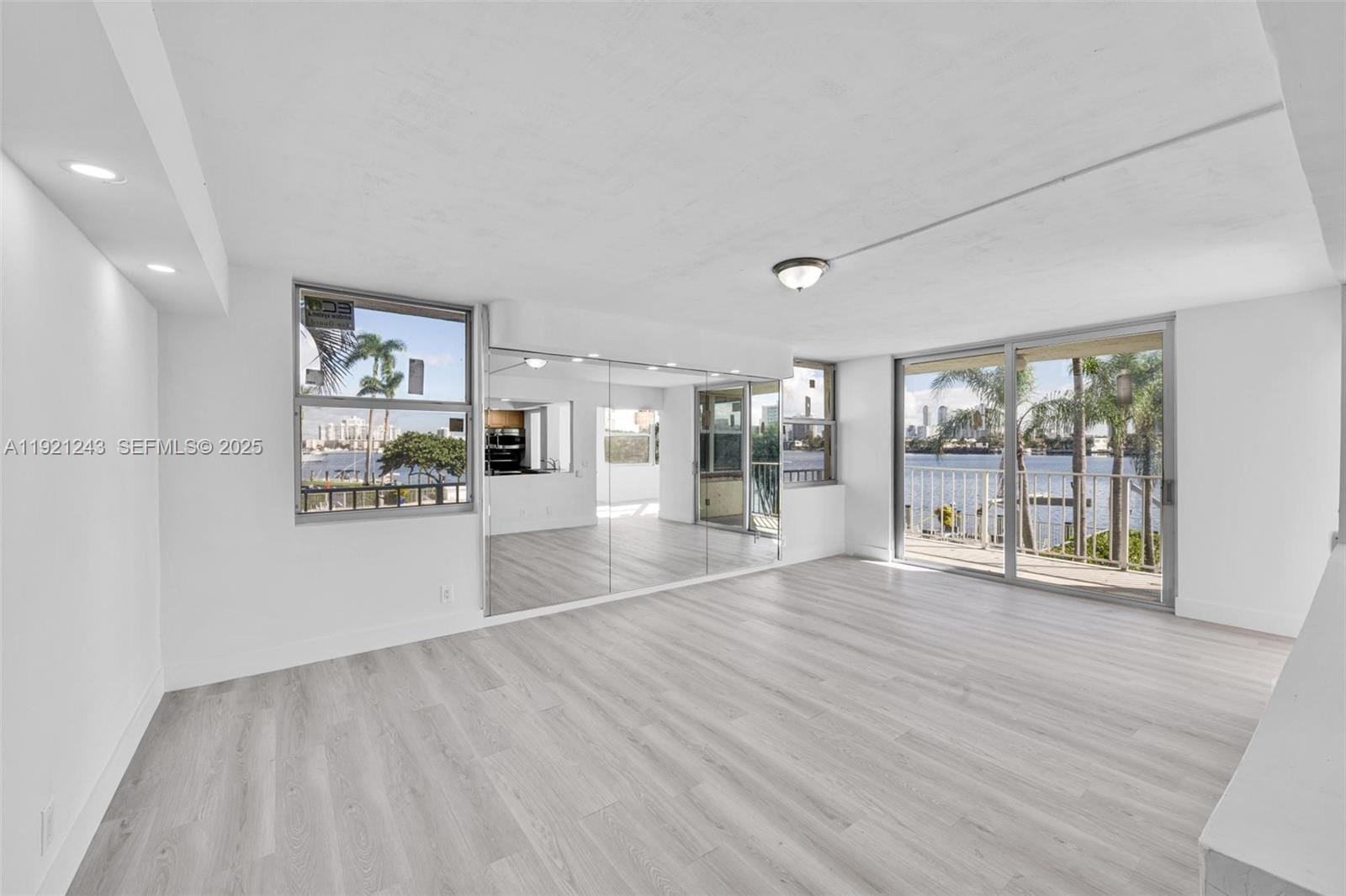 16570 NE 26th Avenue 2A, North Miami Beach, FL 33160 photo 7