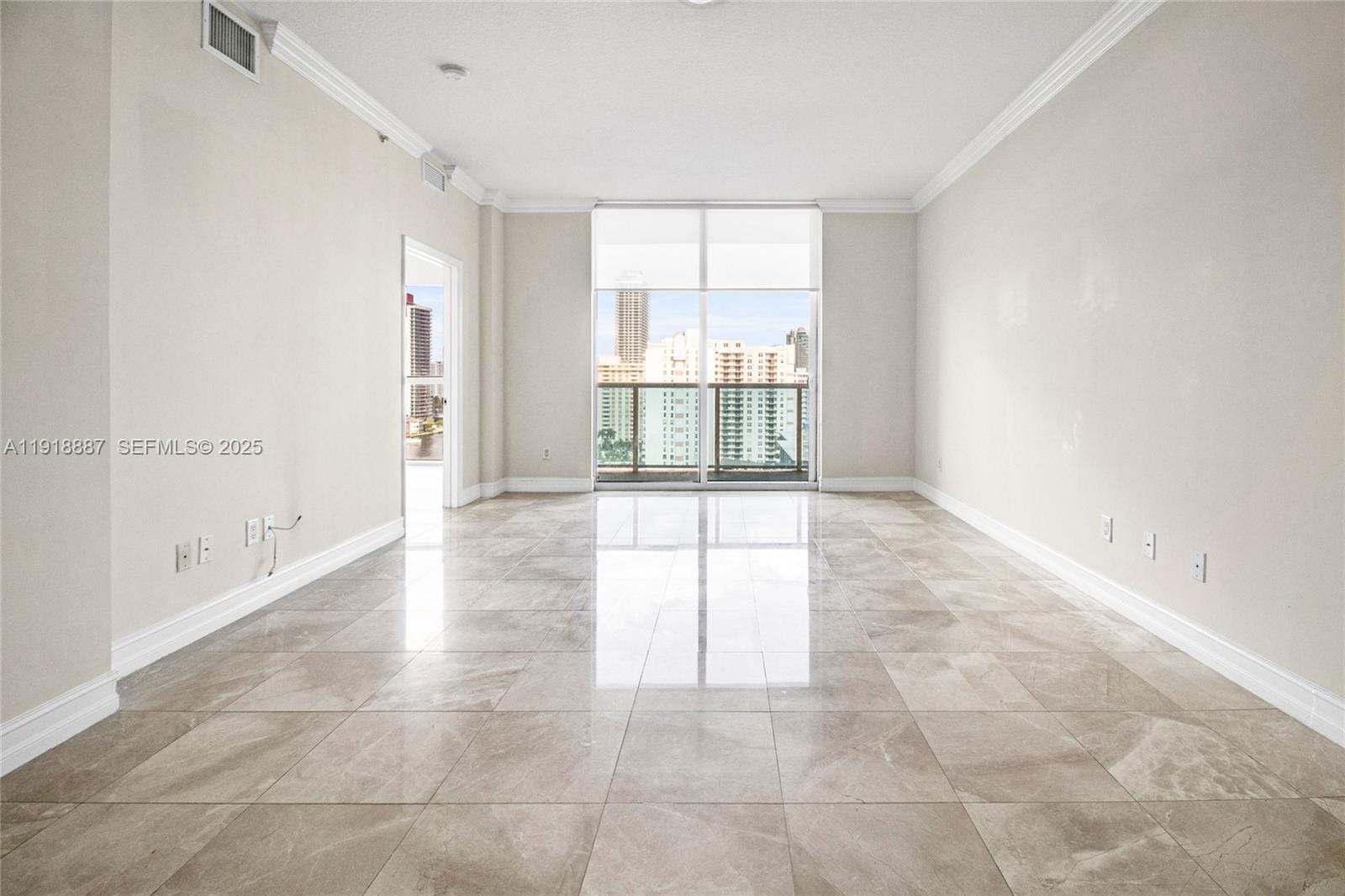 1945 S Ocean Drive 1410 — photo 5