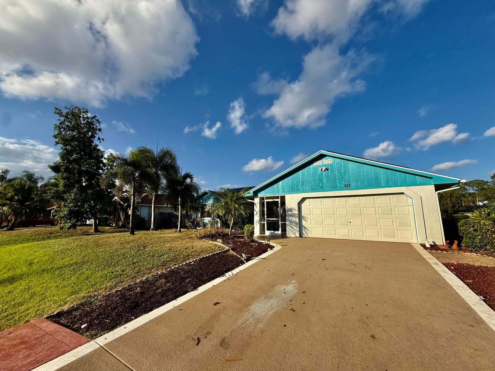 933 SE Streamlet Avenue, Port St. Lucie, FL 34983