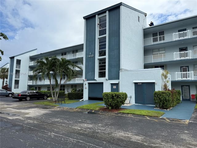 1650 NW 80th Avenue 401, Margate, FL 33063