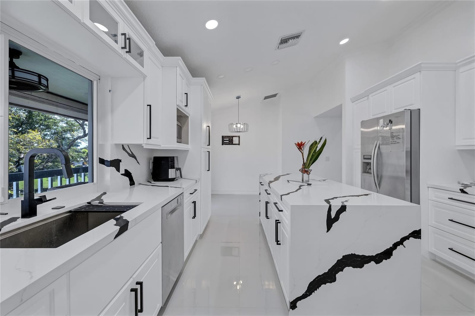 10120 Vestal Court — photo 9