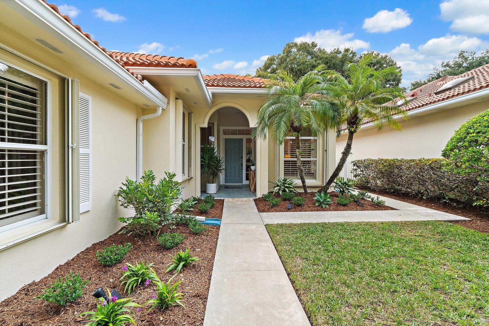 231 E Tall Oaks Circle, Palm Beach Gardens, FL 33410 photo 1