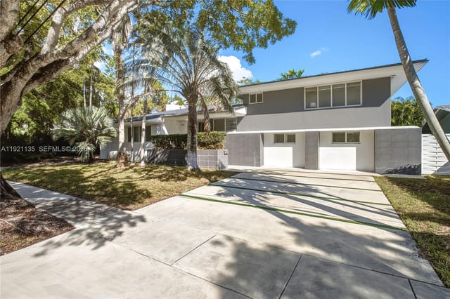 12545 Palm Road, North Miami, FL 33181