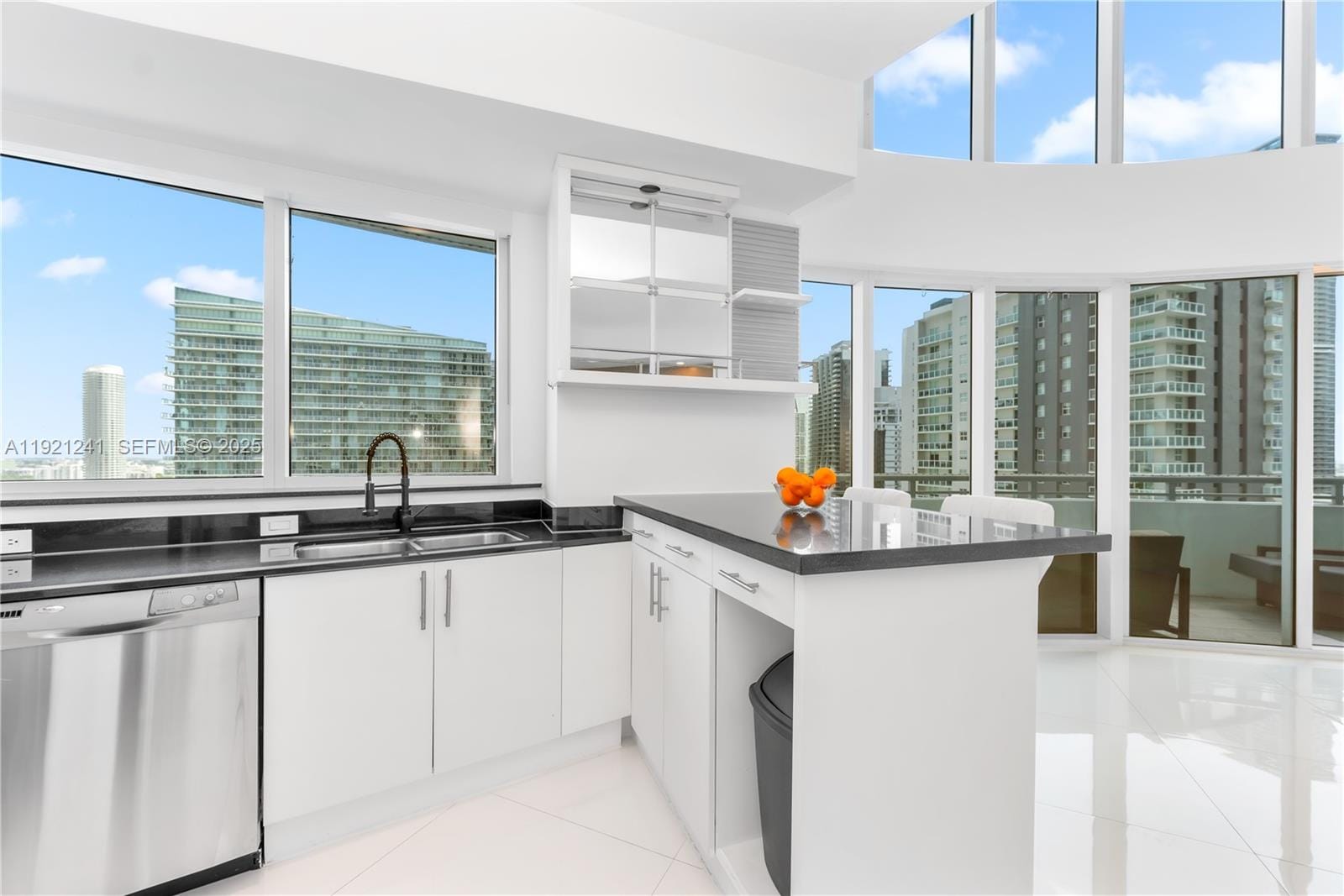 60 SW 13th Street 2626, Miami, FL 33130 photo 16
